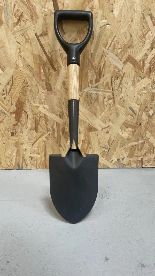 Pelle vu de dos, 68cm idéal pour son composteur