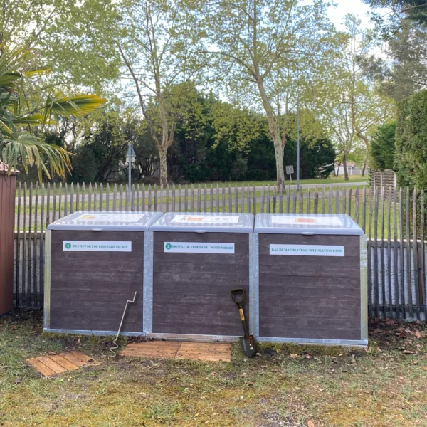 Offre estivale, composteur, pelle et retourneur de compost